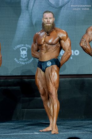CLASSIC  PHYSIQUE новички